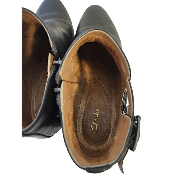 Clarks black leather booties. Size 7. - Picture 4 of 7